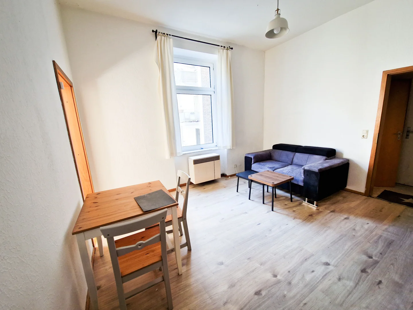 Habitación en apartamento estudiantil en alquiler en , completamente amueblado