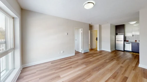 Logement entier en résidence à 348 Zephyr Ave, Ottawa, ON K2B 6A1, Canada, image 2 de 15