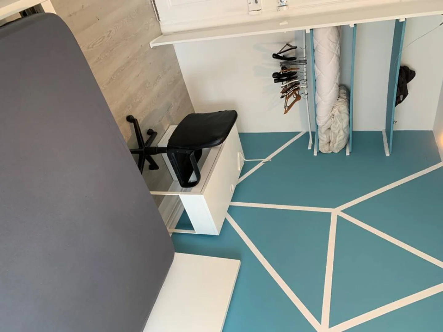 Chambre d'étudiant fonctionnelle parfaite pour étudier dans 