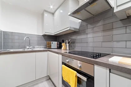 Logement entier à Burleys Way, image 14 de 18