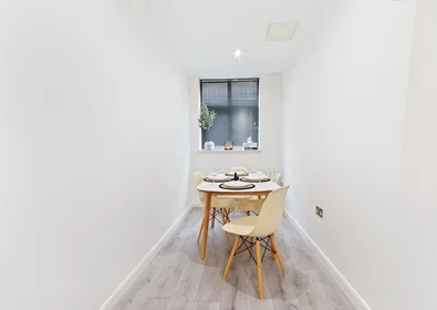 Logement entier à Burleys Way, image 18 de 18