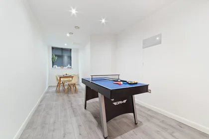 Logement entier à Burleys Way, image 3 de 18