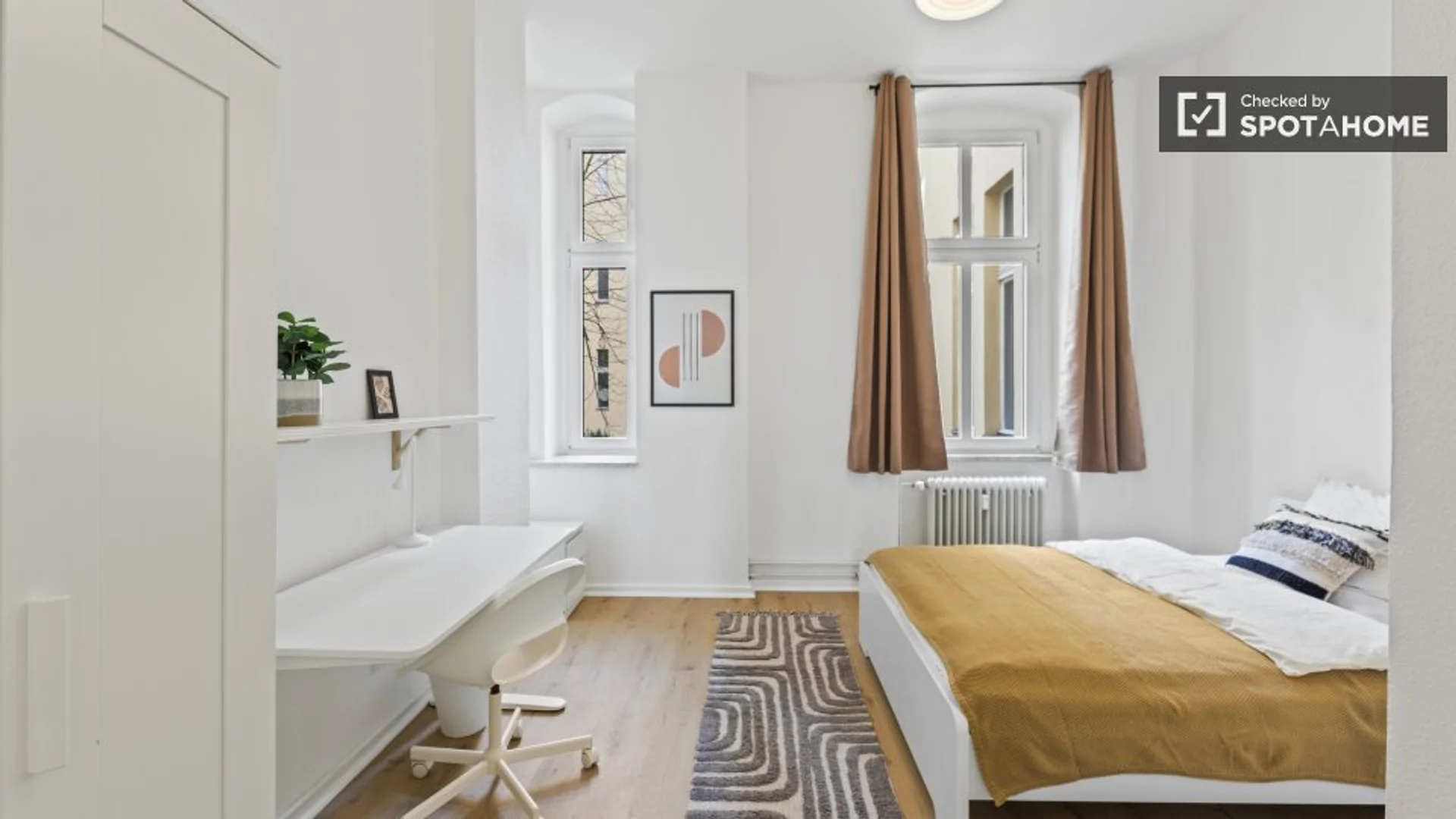 Habitación estudiantil económica con ubicación conveniente en