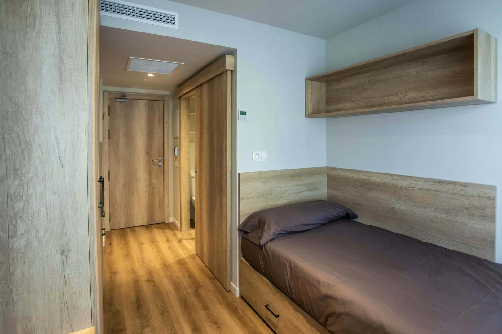 Quarto acolhedor para estudantes disponível em 