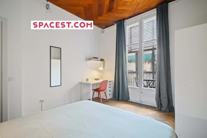 Privatzimmer in der Carrer del Rosselló, 220, Eixample, 08008 Barcelona, Spagna, bild 1 von 15