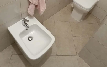  bölgesinde uygun konuma sahip ekonomik öğrenci odası