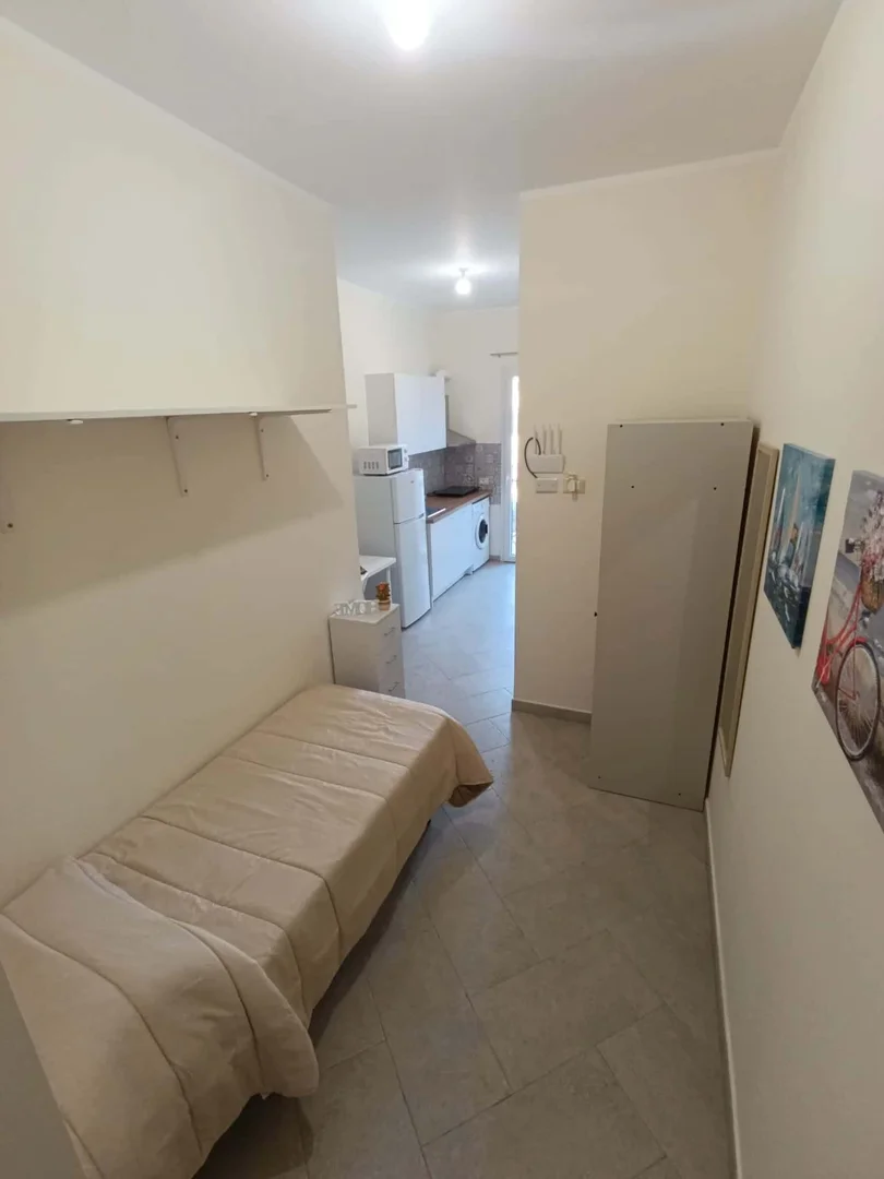 Quarto amigo do estudante em  com comodidades modernas