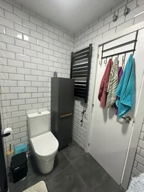 Private room at Paseo de Colonia, image 15 of 18
