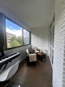 Private room at Paseo de Colonia, image 18 of 18