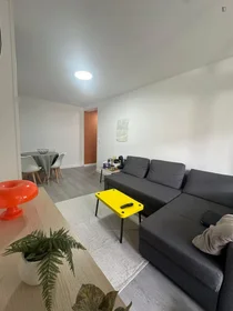 Private room at Paseo de Colonia, image 6 of 18