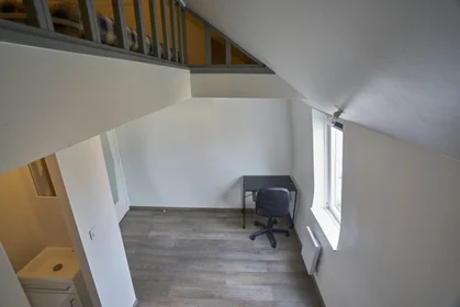 Quarto privado em 76 rue du XXème siecle, imagem 20 de 23