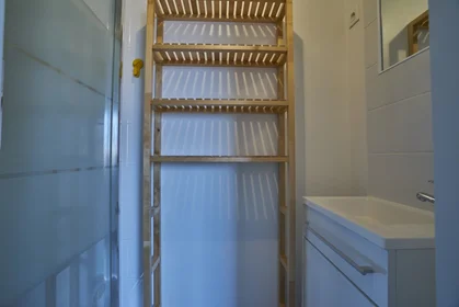 Quarto privado em 76 rue du XXème siecle, imagem 4 de 23