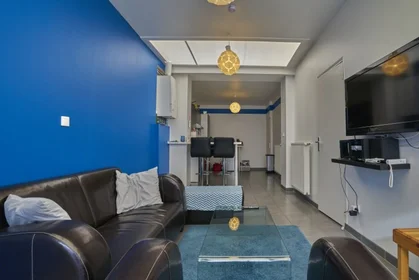 Private room at 76 rue du XXème siecle, image 11 of 19