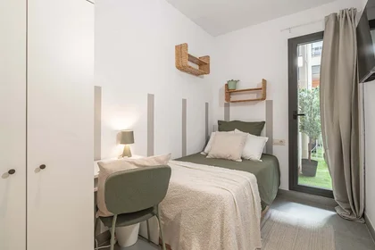 Quarto privado em Ptge. de Paca Soler, 08028 Barcelona, España, imagem 1 de 16