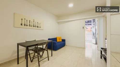 Private room at Carrer de la Lluna, image 15 of 17