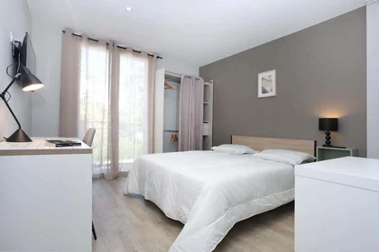 Private room at 216 Rue de Fougères, 35700 Rennes, France, image 1 of 10
