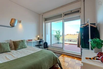 Private room at Cedofeita - Rua de 5, 4º Esquerdo, image 18 of 22