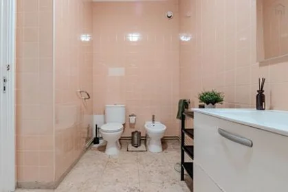 Private room at Cedofeita - Rua de 5, 4º Esquerdo, image 5 of 22