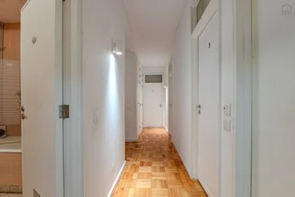 Private room at Cedofeita - Rua de 5, 4º Esquerdo, image 11 of 21
