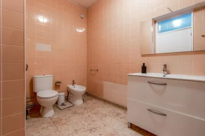 Private room at Cedofeita - Rua de 5, 4º Esquerdo, image 20 of 21