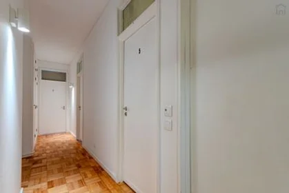 Private room at Cedofeita - Rua de 5, 4º Esquerdo, image 10 of 21