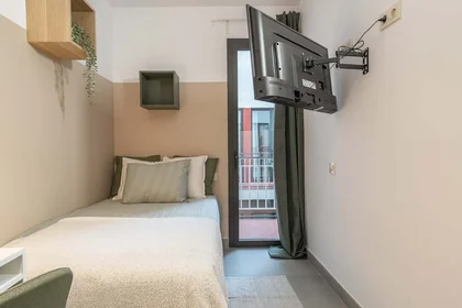 Quarto privado em Ptge. de Paca Soler, 08028 Barcelona, España, imagem 1 de 20