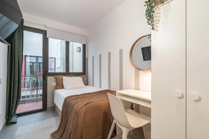 Quarto privado em Ptge. de Paca Soler, 08028 Barcelona, España, imagem 1 de 20
