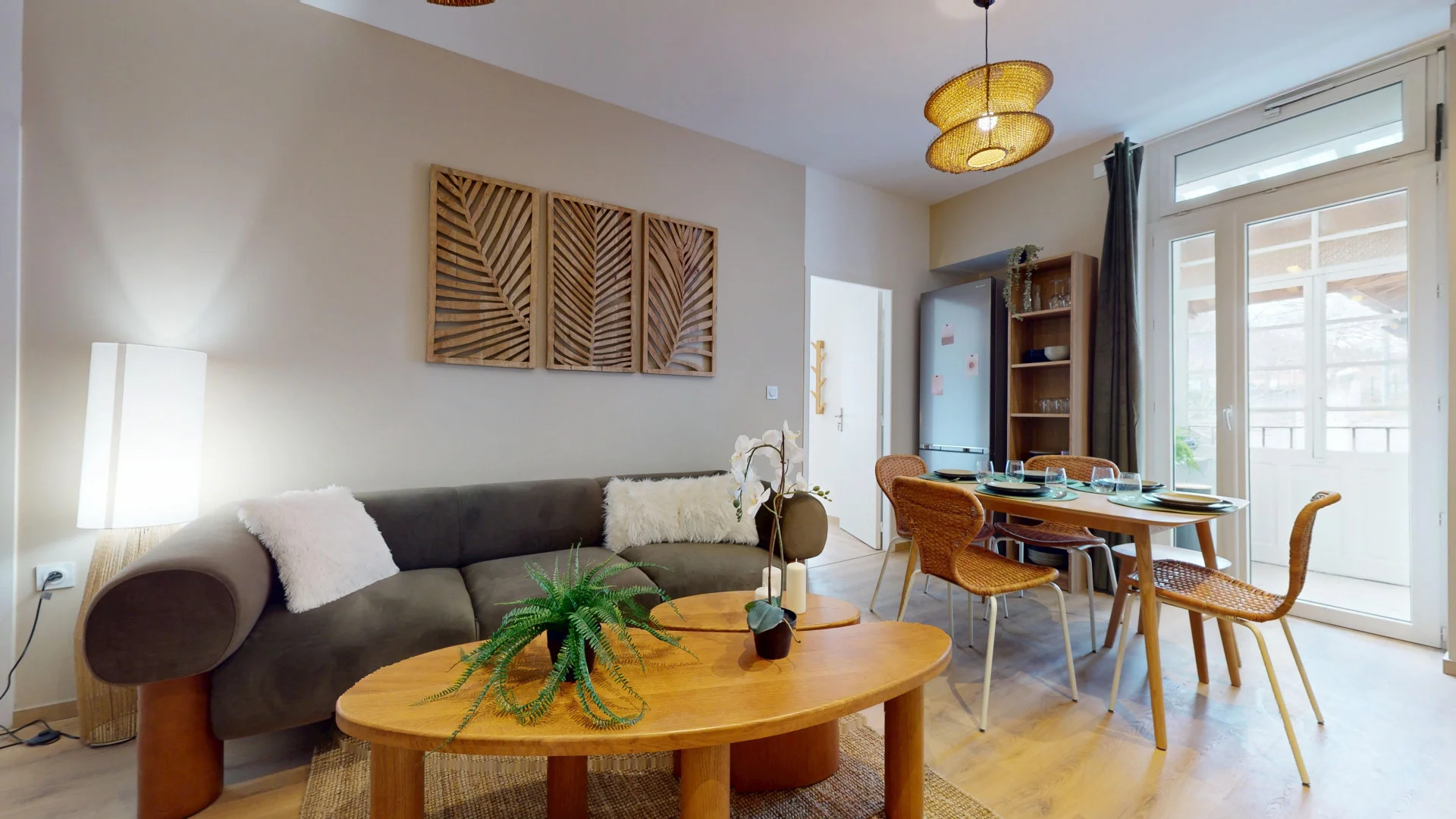 Economical student room with convenient location in