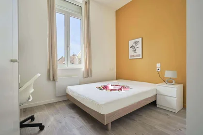 Private room at 18 Rue Brûle Maison, 59000 Lille, France, image 1 of 10