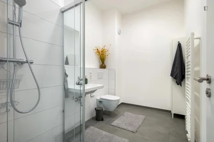 Quarto privado em Heßstrasse, imagem 8 de 9