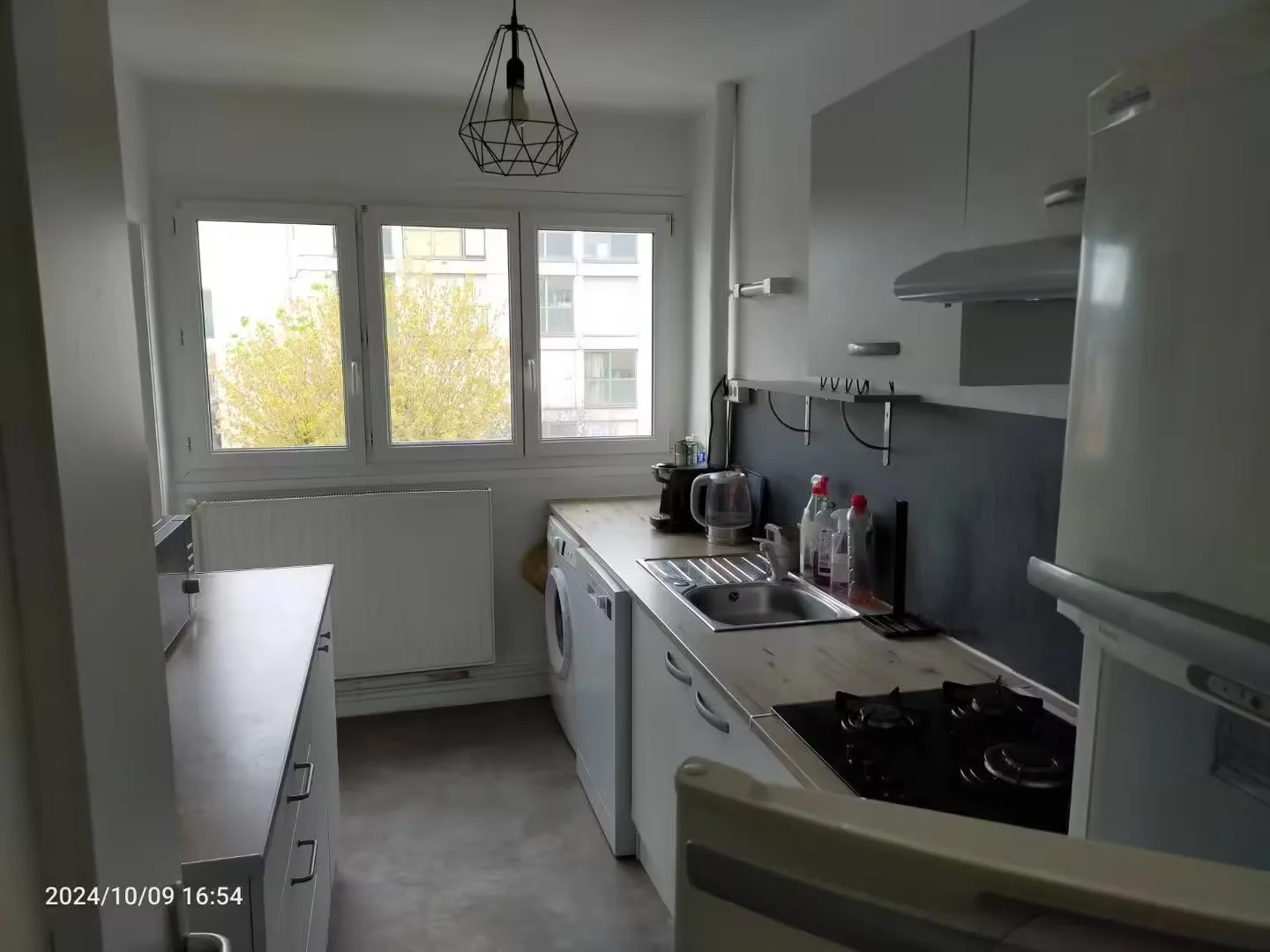 Habitación estudiantil amplia y cómoda en 