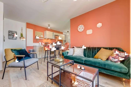 Habitación privada en 5 Rue Charles Montaland, 69100 Villeurbanne, France, imagen 7 de 13