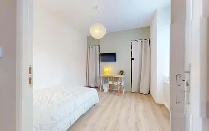 Privatzimmer in der 41 Rue Benoît Malon, 42000 Saint-Étienne, France, bild 3 von 28