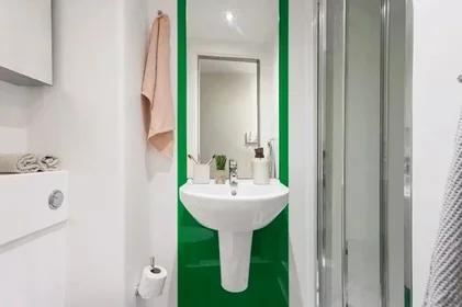 Quarto privado em Greetham St, Portsmouth PO5 4FB, United Kingdom, imagem 21 de 32