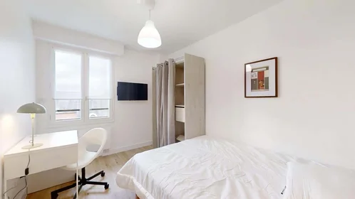 Stanza privata in 6 Cité d'Aleth, 35000 Rennes, France, immagine 1 di 10