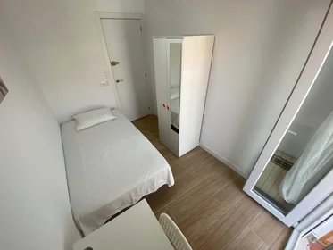 Stanza privata in Calle de, C. Francisco Ordónez, 5, Villaverde, 28021 Madrid, Spain, immagine 2 di 17