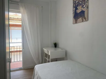 Stanza privata in Calle de, C. Francisco Ordónez, 5, Villaverde, 28021 Madrid, Spain, immagine 3 di 17