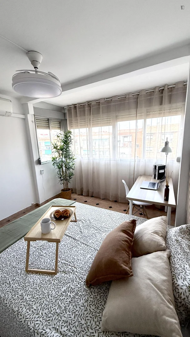 Chambre à louer dans un appartement d'étudiant à , entièrement meublée