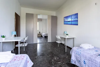 Stanza privata in Via Stalingrado, immagine 13 di 19