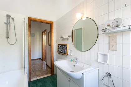 Stanza privata in Via Stalingrado, immagine 15 di 19