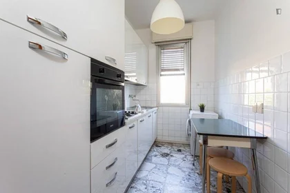 Stanza privata in Via Stalingrado, immagine 4 di 19