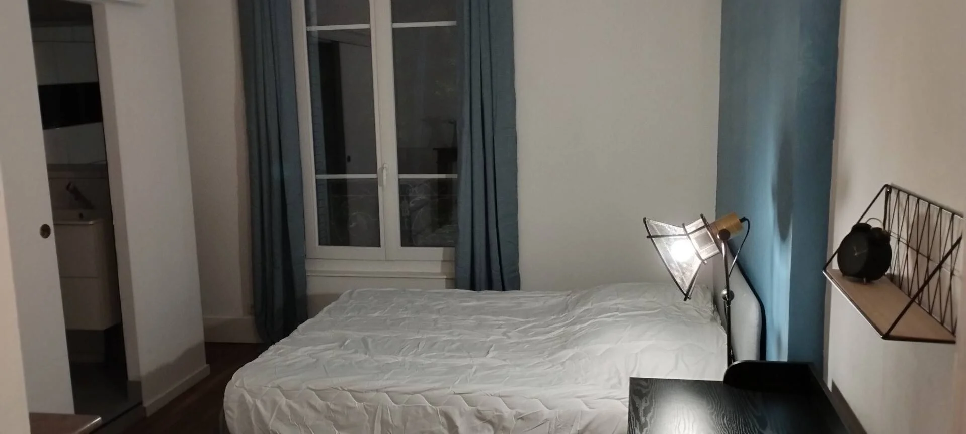 Quarto de estudante funcional perfeito para estudar em 