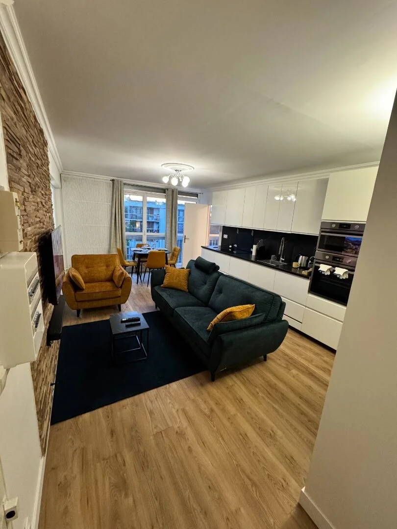 Habitación estudiantil amplia y cómoda en 