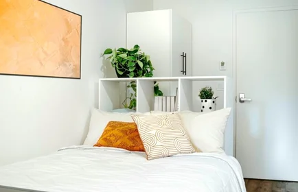Alojamiento entero en residencia en 1680 Av. Lincoln, Montréal, QC H3H 1G9, Canada, imagen 18 de 31