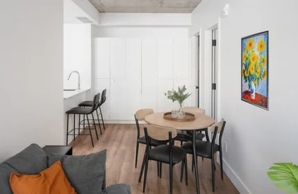 Alojamiento entero en residencia en 1680 Av. Lincoln, Montréal, QC H3H 1G9, Canada, imagen 25 de 31