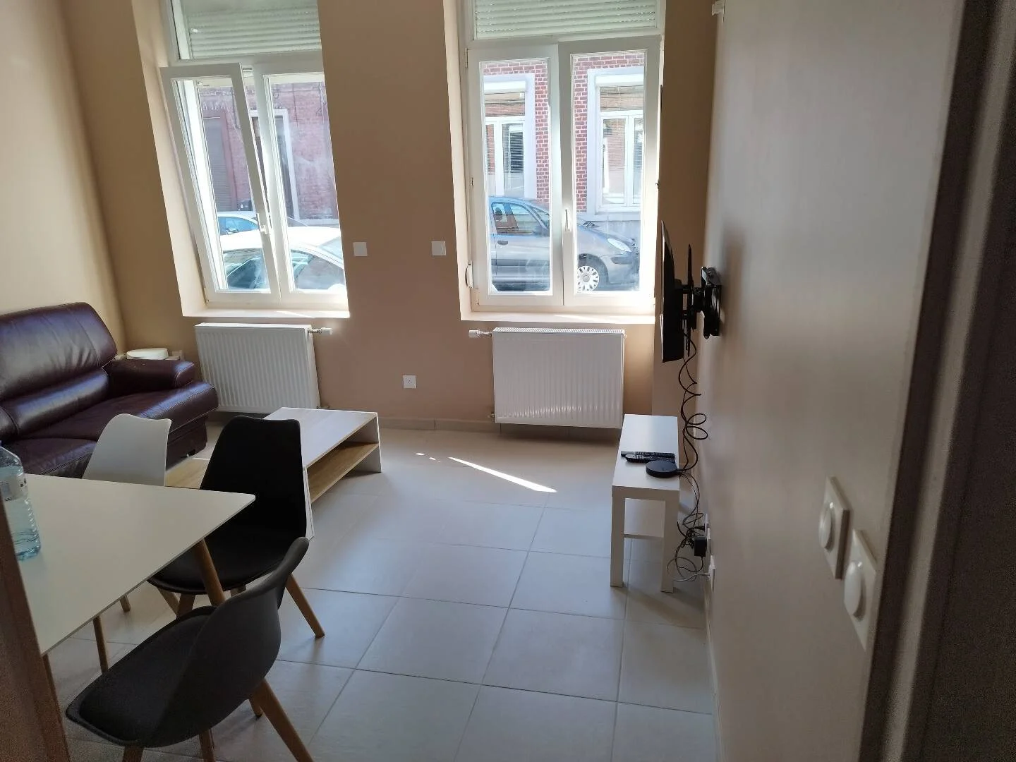 Niedrogi pokój studencki blisko kampusu w 