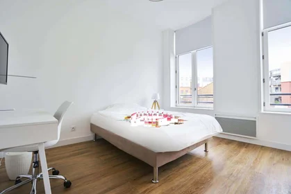 Chambre privée à 84400 Apt, France, image 1 de 10