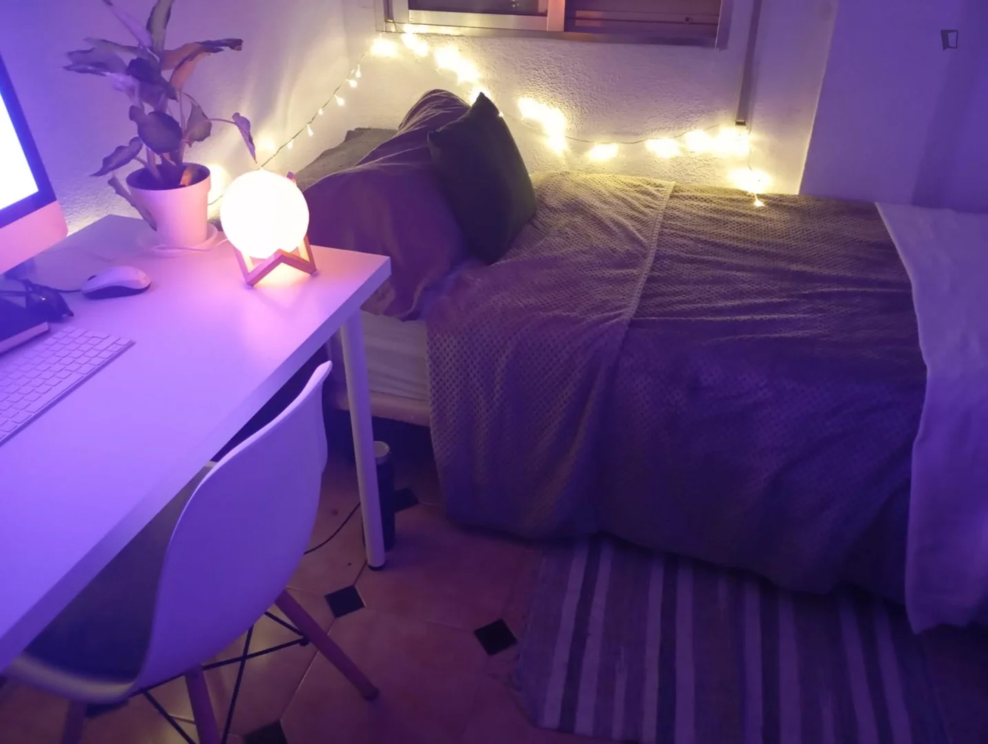 Chambre à louer dans un appartement d'étudiant à , entièrement meublée