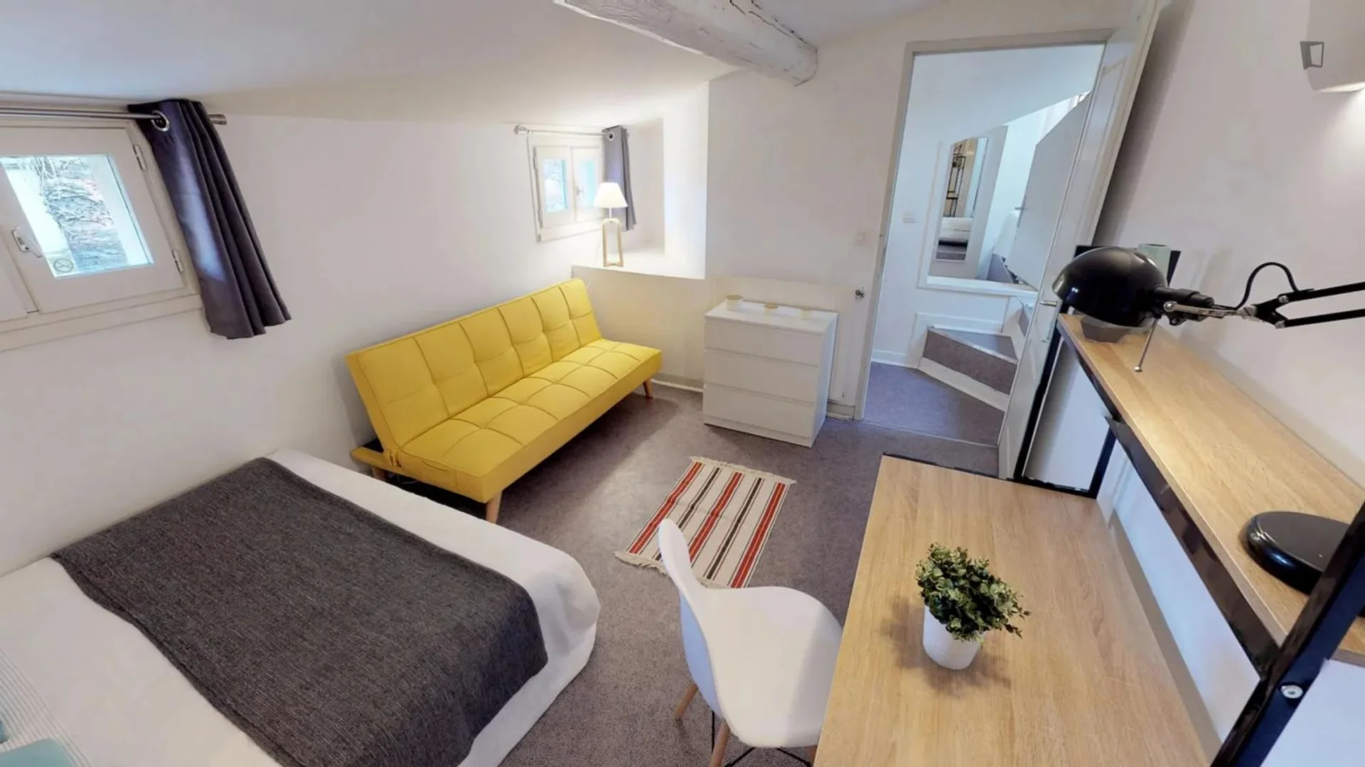 Comfortable and spacious student room in
