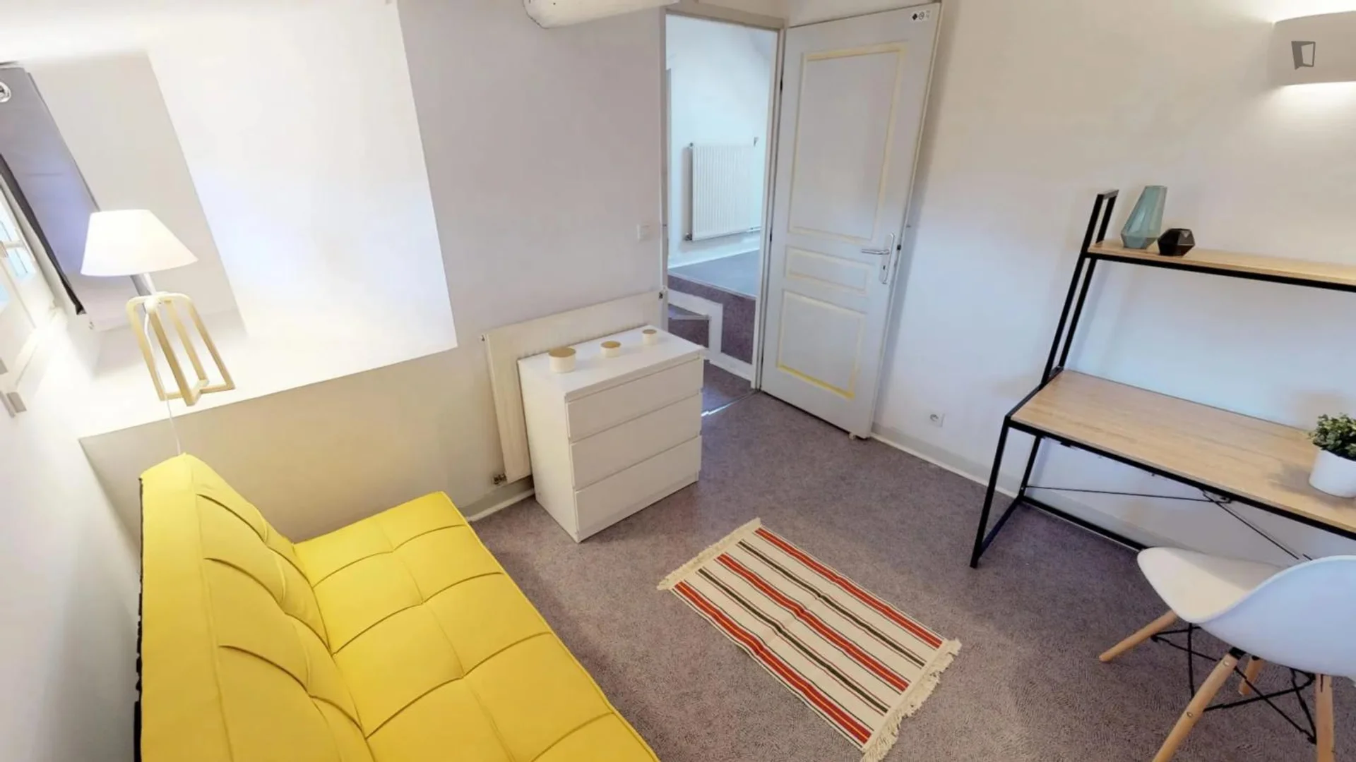 Comfortable and spacious student room in